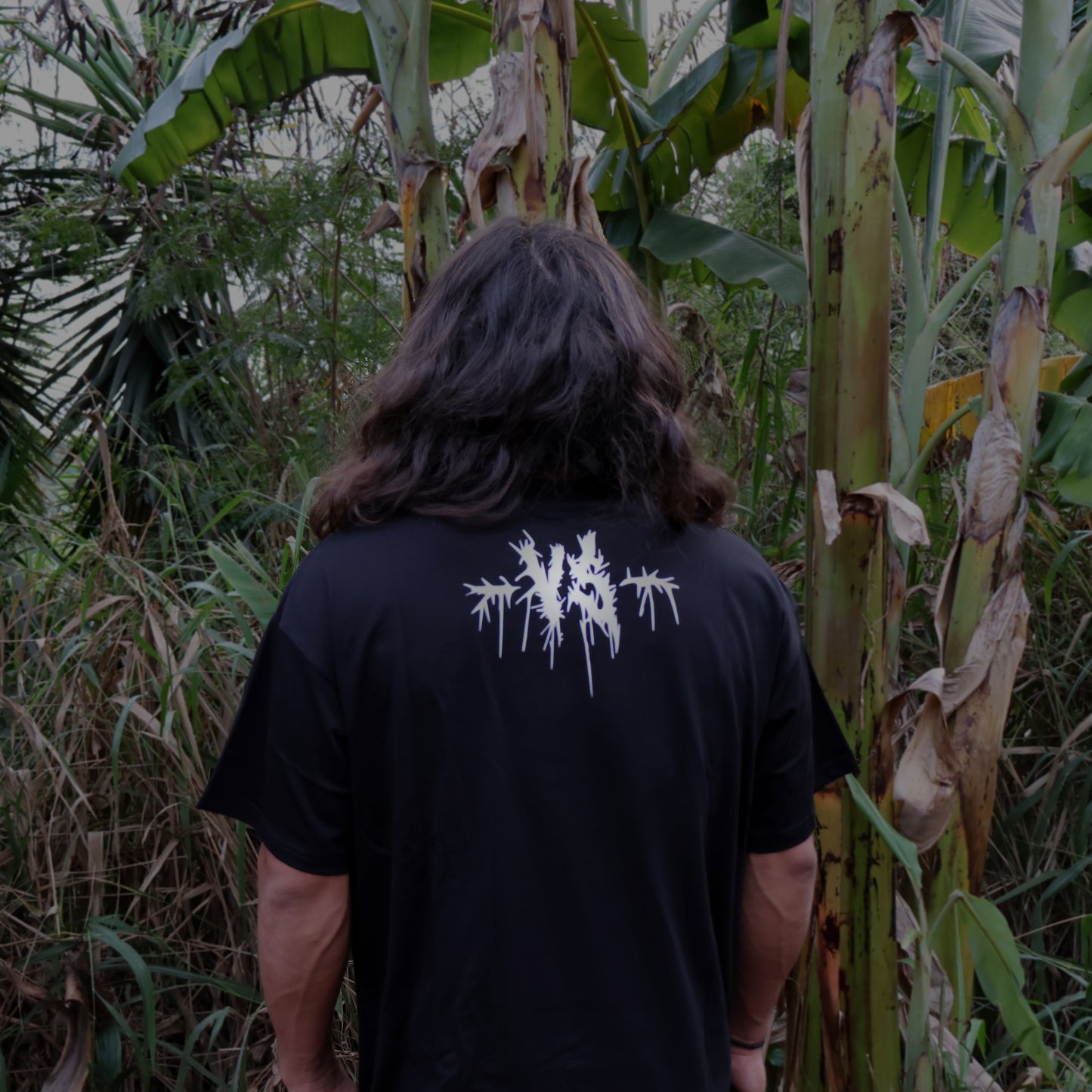 "HAWAII VS EVERYBODY" OVERSIZED TEE - BLACK